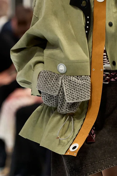 Look 137